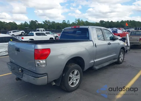 2008 Toyota Tundra Sr5 5.7L V8 z USA, uszkodzony, nr VIN 5TFBV54178X053937